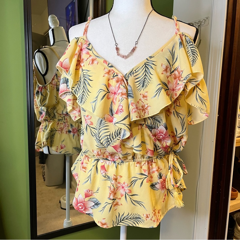 Hint of Blush Cold Shoulder Blouse size XL